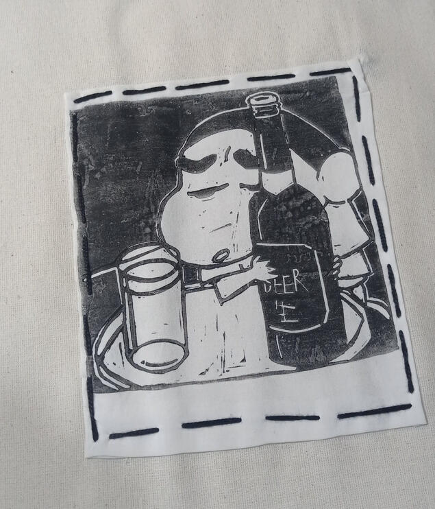 (A) Shin chan con cerveza negro